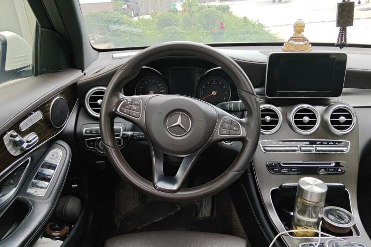Used Mercedes-Benz GLC 2019 Facelift GLC 260 L 4MATIC Luxury Model Steering Wheel