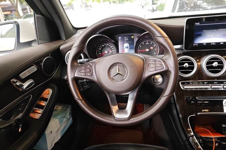 Used Mercedes-Benz GLC 2019 GLC 260 L 4MATIC Dynamic Model Steering Wheel