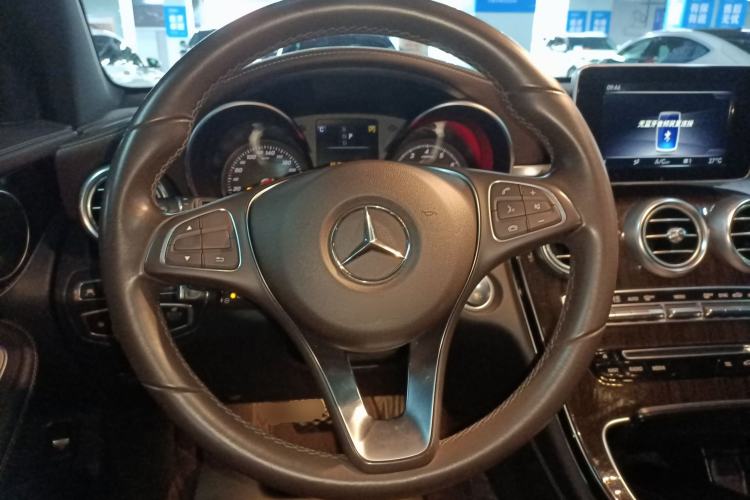 Used Mercedes-Benz GLC 2019 Facelift GLC 260 L 4MATIC Luxury Model Steering Wheel