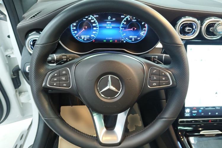 Used Mercedes-Benz GLC 2019 GLC 260 L 4MATIC Luxury Model Steering Wheel