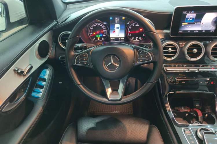 Used Mercedes-Benz GLC 2019 GLC 200 L 4MATIC Steering Wheel