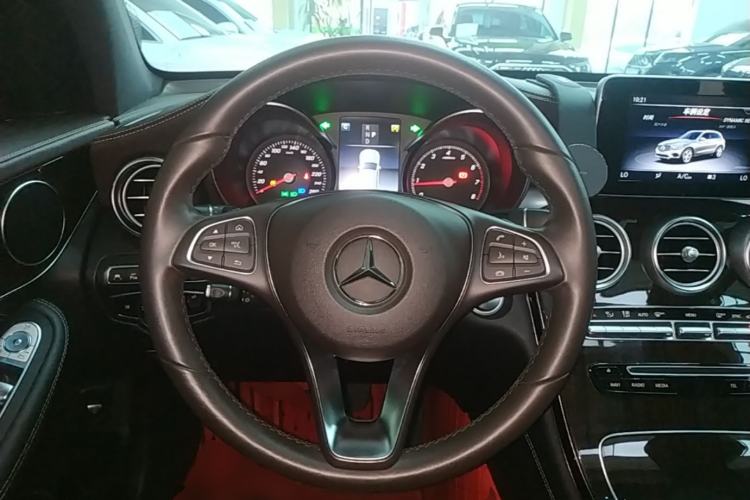 Used Mercedes-Benz GLC 2019 Facelift GLC 260 L 4MATIC Luxury Model Steering Wheel