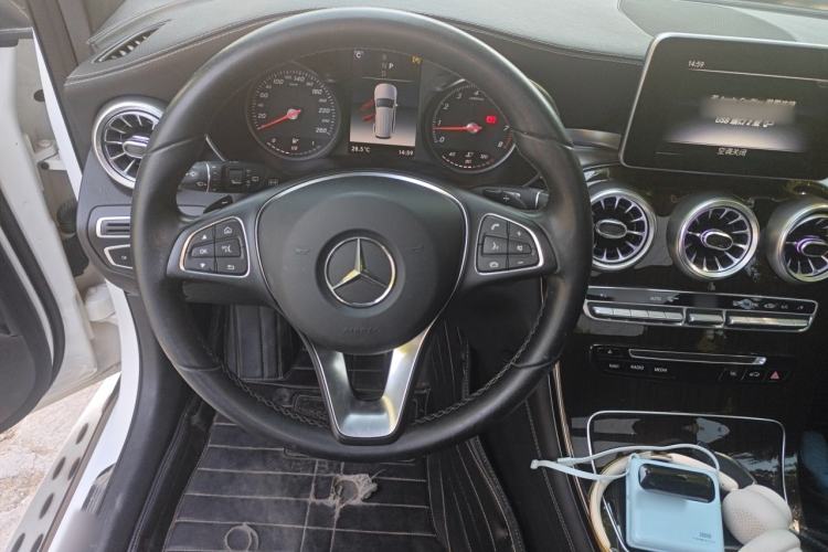 Used Mercedes-Benz GLC 2019 GLC 260 L 4MATIC Dynamic Model Steering Wheel