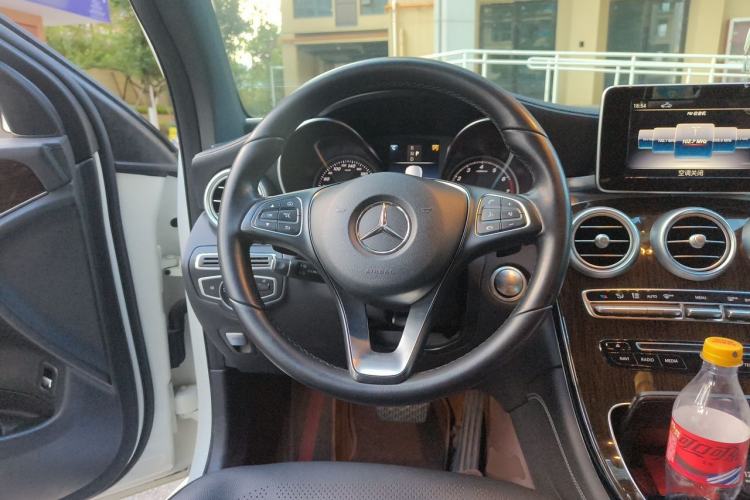 Used Mercedes-Benz GLC 2019 GLC 260 4MATIC Dynamic Edition Steering Wheel