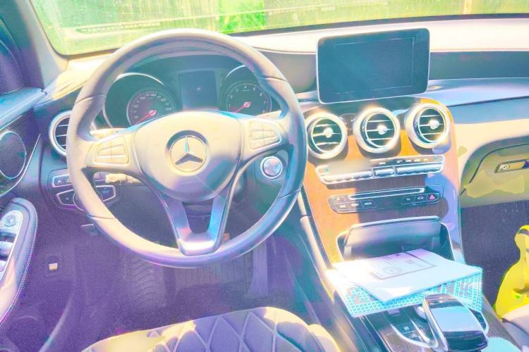 Used Mercedes-Benz GLC 2019 Facelift GLC 260 L 4MATIC Luxury Model Steering Wheel