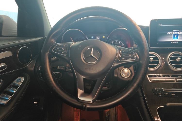 Used Mercedes-Benz GLC 2019 GLC 260 L 4MATIC Dynamic Model Steering Wheel