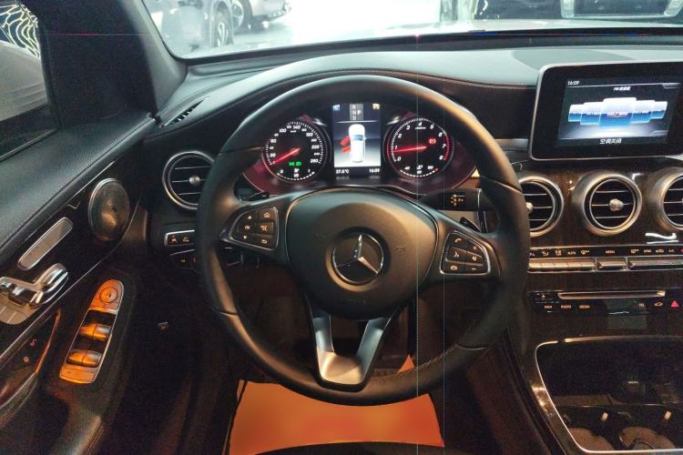 Used Mercedes-Benz GLC 2019 Facelift GLC 260 L 4MATIC Luxury Model Steering Wheel