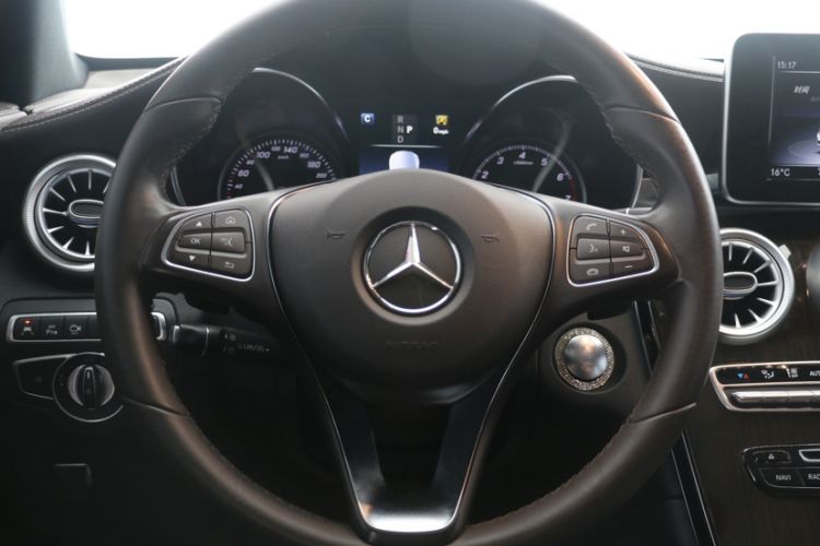 Used Mercedes-Benz GLC 2019 Facelift GLC 260 L 4MATIC Luxury Model Steering Wheel