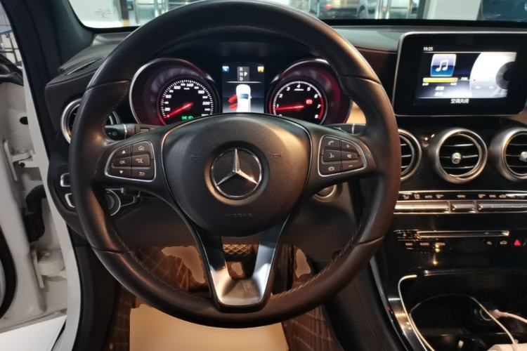 Used Mercedes-Benz GLC 2019 GLC 200 L 4MATIC Steering Wheel