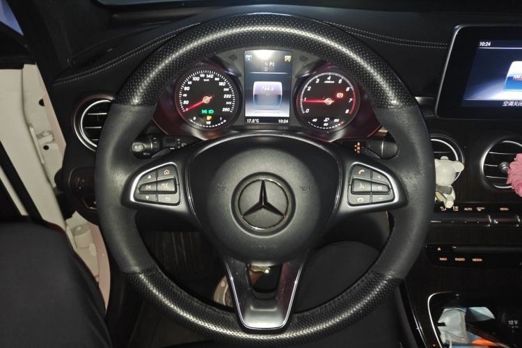 Used Mercedes-Benz GLC 2019 GLC 260 L 4MATIC Dynamic Model Steering Wheel