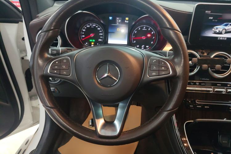 Used Mercedes-Benz GLC 2019 Facelift GLC 260 L 4MATIC Luxury Model Steering Wheel