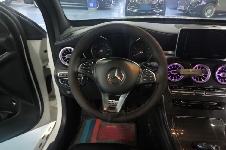 Used Mercedes-Benz GLC 2019 GLC 260 4MATIC Luxury Model Steering Wheel