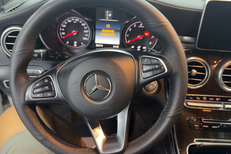 Used Mercedes-Benz GLC 2019 Facelift GLC 260 L 4MATIC Luxury Model Steering Wheel