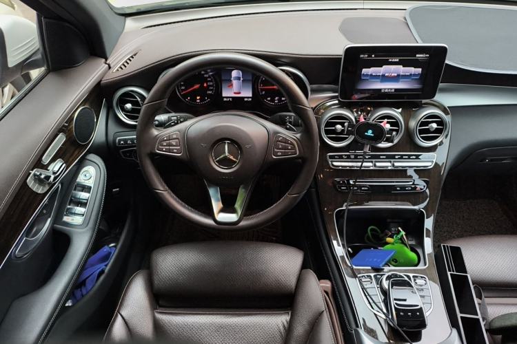 Used Mercedes-Benz GLC 2019 Facelift GLC 260 L 4MATIC Luxury Model Steering Wheel