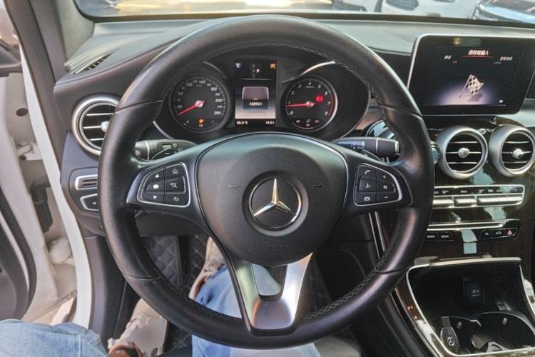 Used Mercedes-Benz GLC 2019 GLC 260 L 4MATIC Dynamic Model Steering Wheel