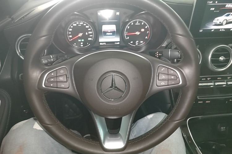 Used Mercedes-Benz GLC 2019 Facelift GLC 260 L 4MATIC Luxury Model Steering Wheel