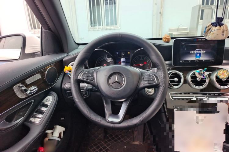 Used Mercedes-Benz GLC 2019 Facelift GLC 260 L 4MATIC Luxury Model Steering Wheel