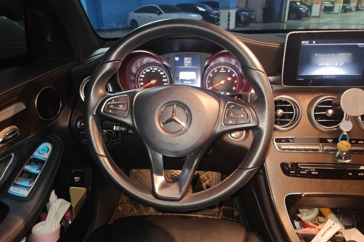 Used Mercedes-Benz GLC 2019 GLC 300 L 4MATIC Dynamic Model Steering Wheel