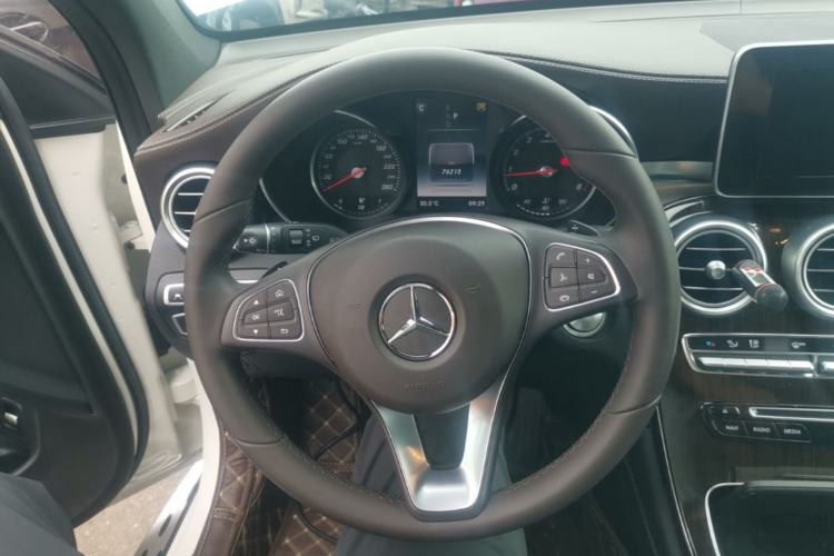 Used Mercedes-Benz GLC 2019 Facelift GLC 260 L 4MATIC Luxury Model Steering Wheel