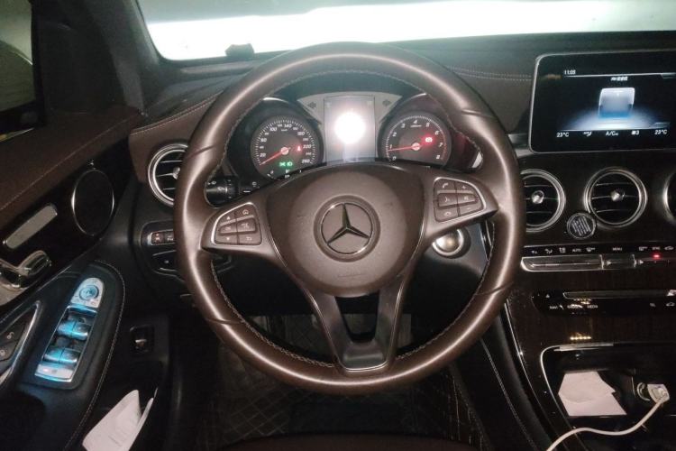 Used Mercedes-Benz GLC 2019 Facelift GLC 260 L 4MATIC Luxury Model Steering Wheel