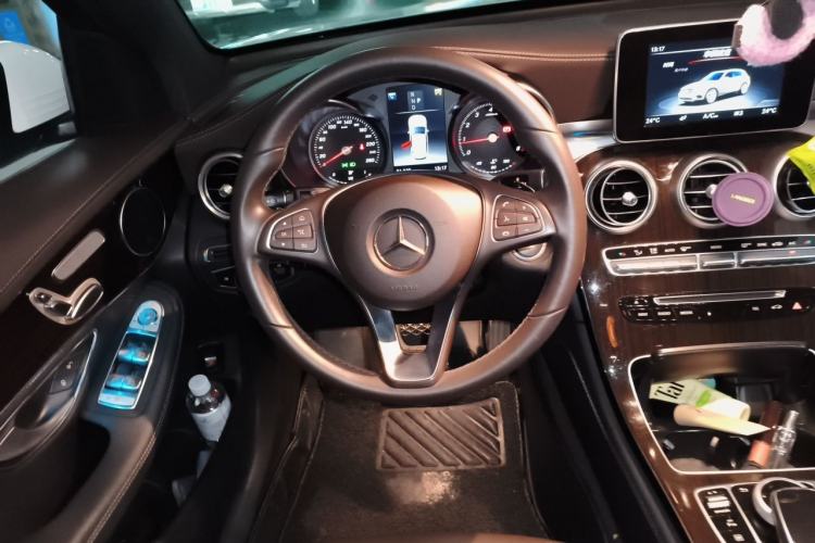 Used Mercedes-Benz GLC 2019 GLC 260 L 4MATIC Dynamic Model Steering Wheel
