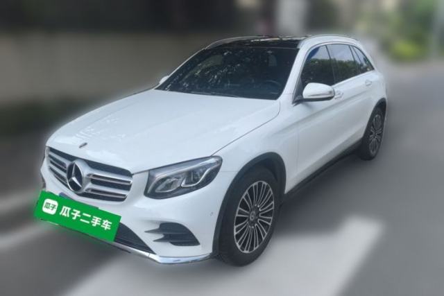 Ojetý Mercedes-Benz GLC 2019 GLC 260 L 4MATIC Dynamic Model