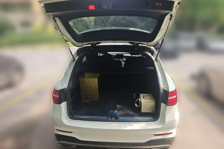 Used Mercedes-Benz GLC 2019 GLC 300 L 4MATIC Dynamic Model Trunk