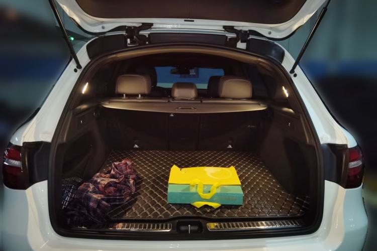 Used Mercedes-Benz GLC 2019 GLC 260 4MATIC Dynamic Edition Trunk