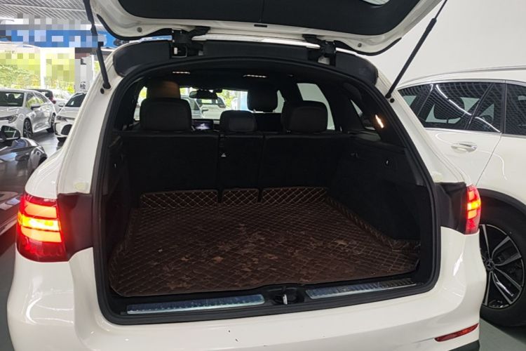 Used Mercedes-Benz GLC 2019 GLC 260 L 4MATIC Dynamic Model Trunk