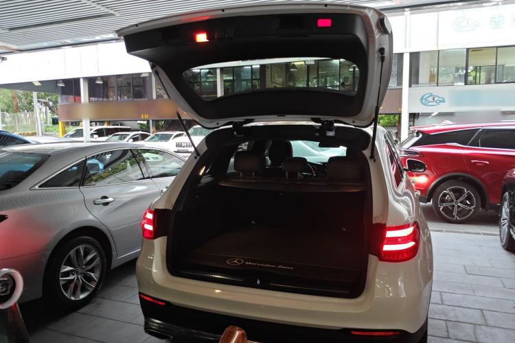 Used Mercedes-Benz GLC 2019 GLC 200 L 4MATIC Trunk