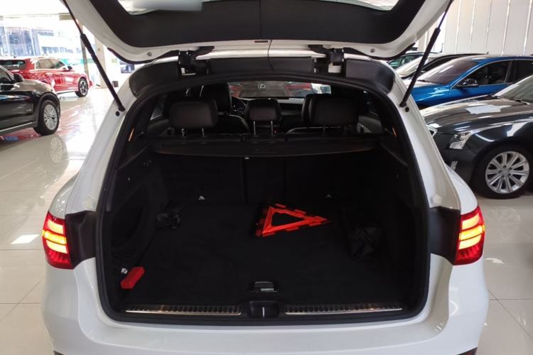 Used Mercedes-Benz GLC 2019 GLC 200 L 4MATIC Trunk