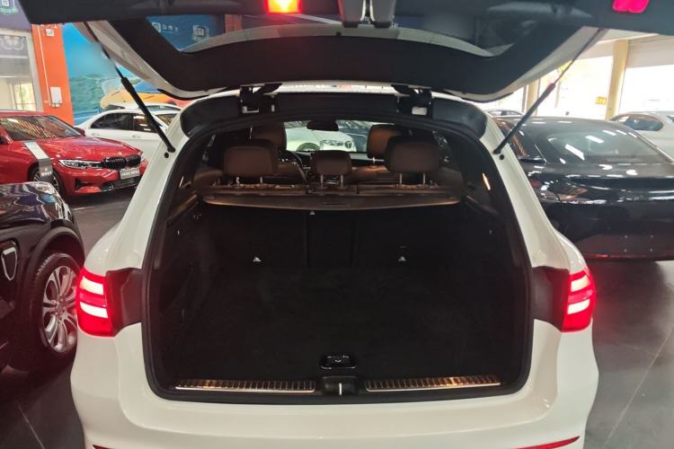 Used Mercedes-Benz GLC 2019 Refreshed GLC 300 L 4MATIC Dynamic Edition Trunk