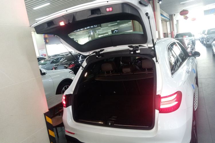 Used Mercedes-Benz GLC 2019 GLC 260 L 4MATIC Luxury Model Trunk