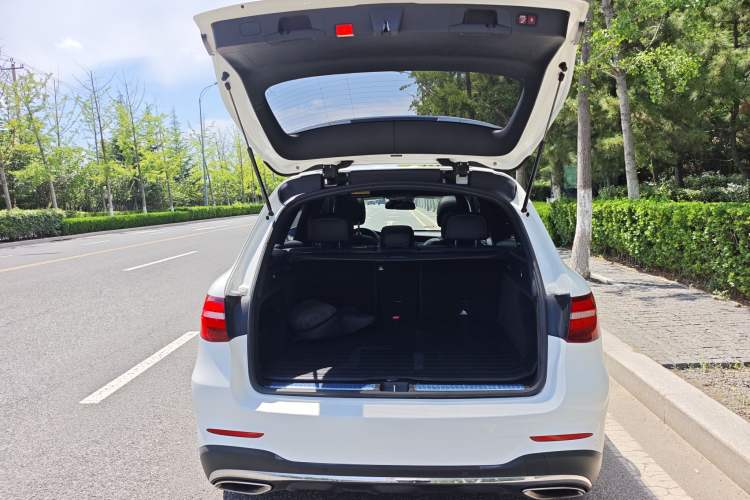 Used Mercedes-Benz GLC 2019 GLC 300 L 4MATIC Dynamic Model Trunk