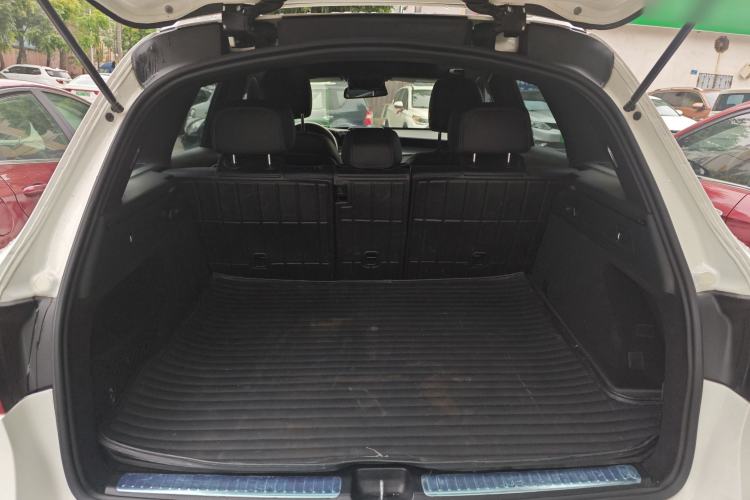 Used Mercedes-Benz GLC 2019 GLC 260 4MATIC Luxury Model Trunk