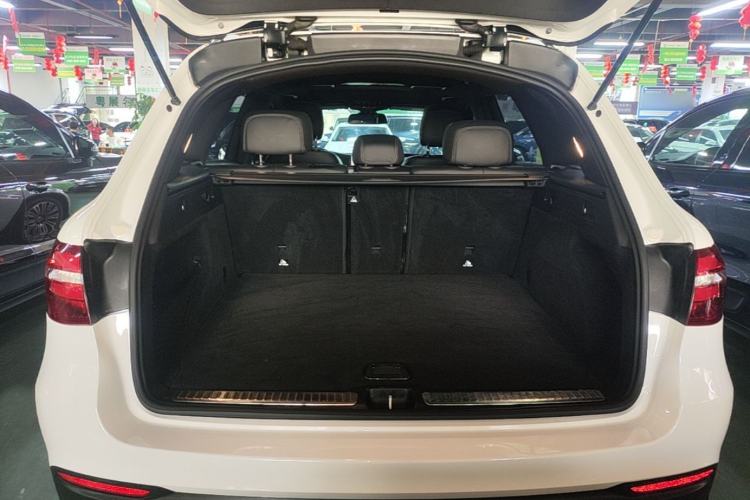Used Mercedes-Benz GLC 2019 GLC 200 L 4MATIC Trunk