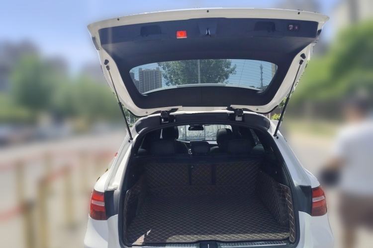 Used Mercedes-Benz GLC 2019 GLC 260 L 4MATIC Luxury Model Trunk