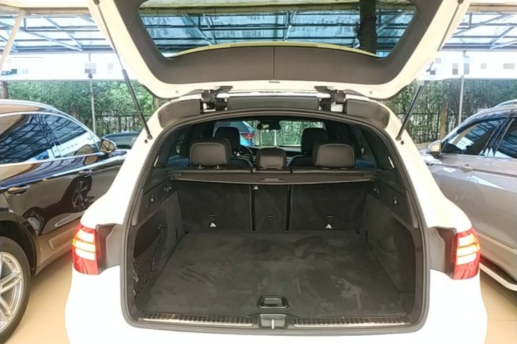 Used Mercedes-Benz GLC 2019 Facelift GLC 260 L 4MATIC Luxury Model Trunk