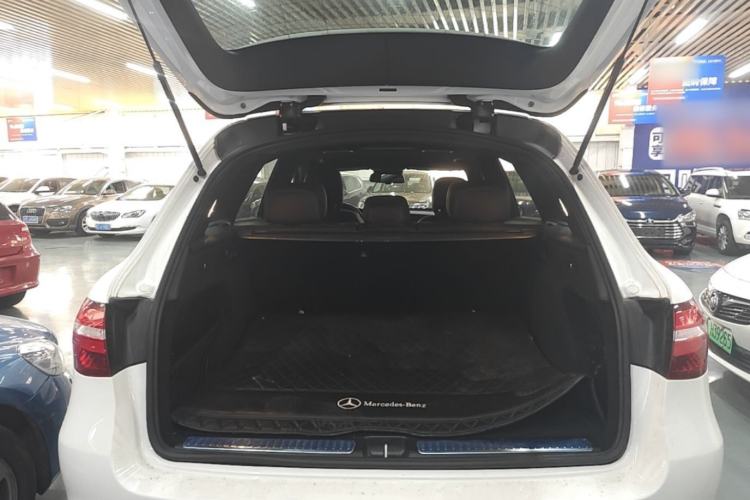 Used Mercedes-Benz GLC 2019 GLC 260 L 4MATIC Luxury Model Trunk
