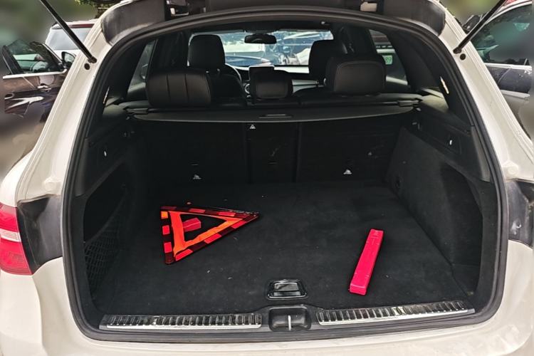 Used Mercedes-Benz GLC 2019 GLC 200 L 4MATIC Trunk