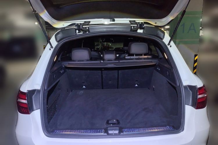 Used Mercedes-Benz GLC 2019 GLC 260 4MATIC Dynamic Edition Trunk