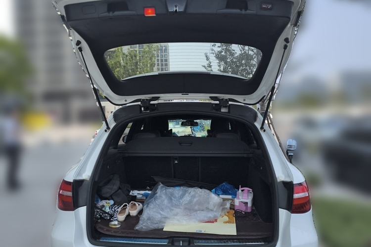 Used Mercedes-Benz GLC 2019 GLC 260 4MATIC Dynamic Edition Trunk