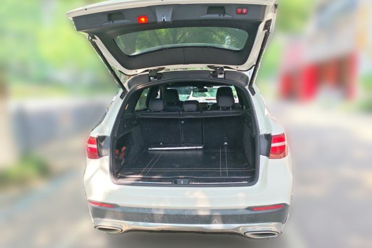 Used Mercedes-Benz GLC 2019 GLC 200 4MATIC Trunk