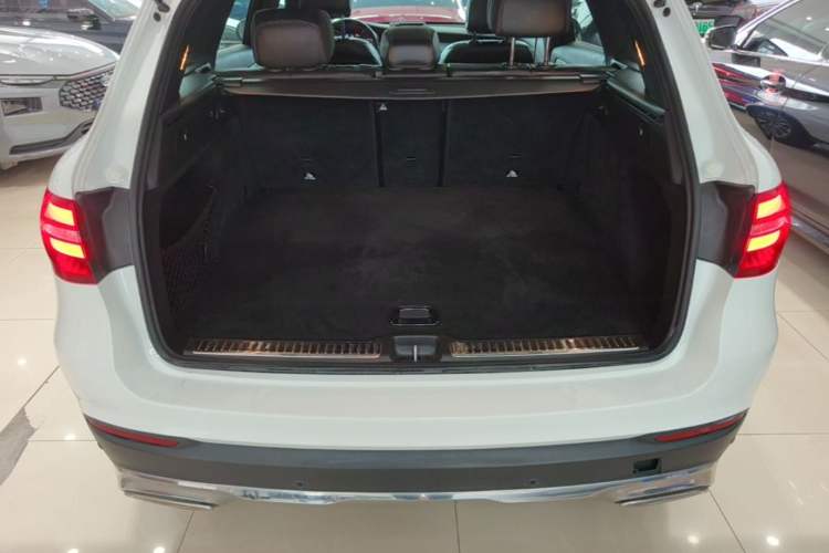 Used Mercedes-Benz GLC 2019 GLC 200 L 4MATIC Trunk
