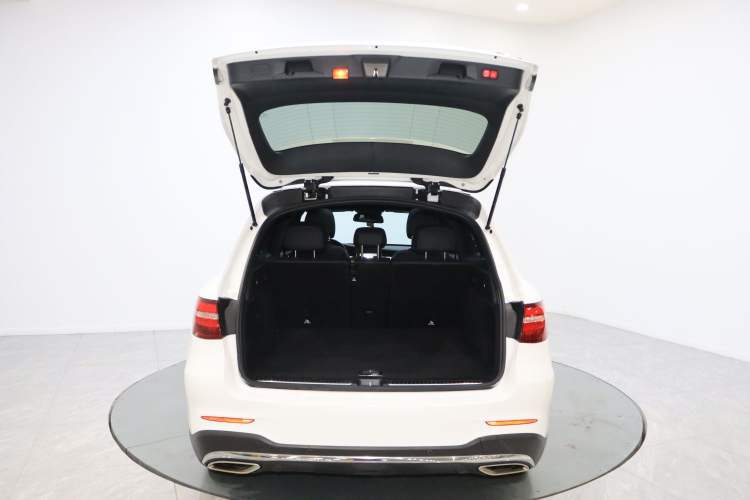 Used Mercedes-Benz GLC 2019 Facelift GLC 260 L 4MATIC Luxury Model Trunk