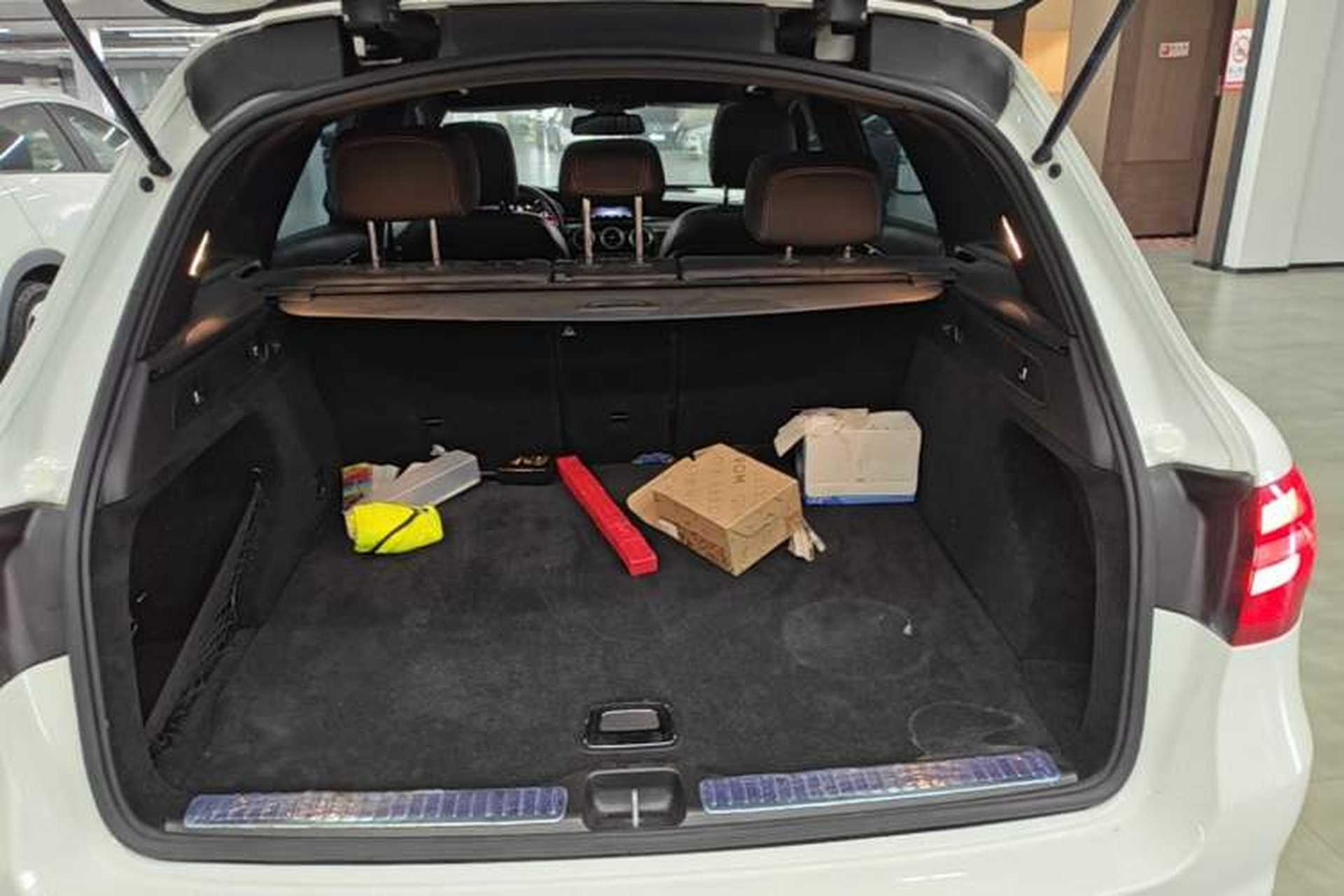 Used Mercedes-Benz GLC 2019 GLC 260 L 4MATIC Dynamic Model Trunk