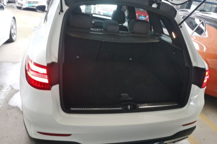 Used Mercedes-Benz GLC 2019 GLC 260 L 4MATIC Dynamic Model Trunk