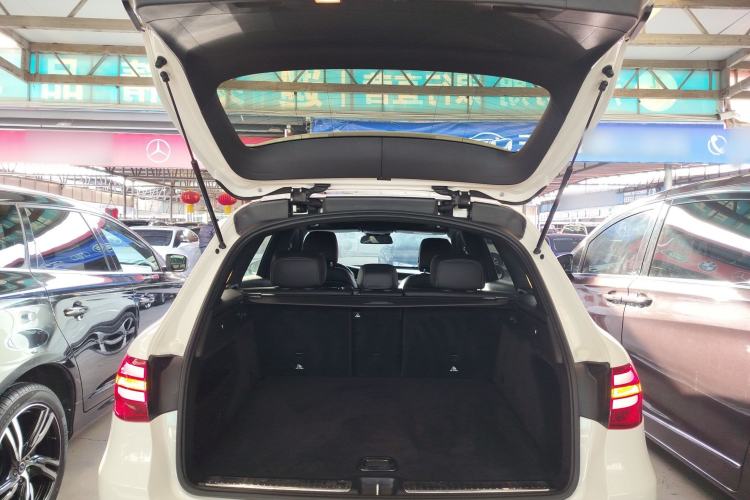 Used Mercedes-Benz GLC 2019 GLC 260 L 4MATIC Luxury Model Trunk