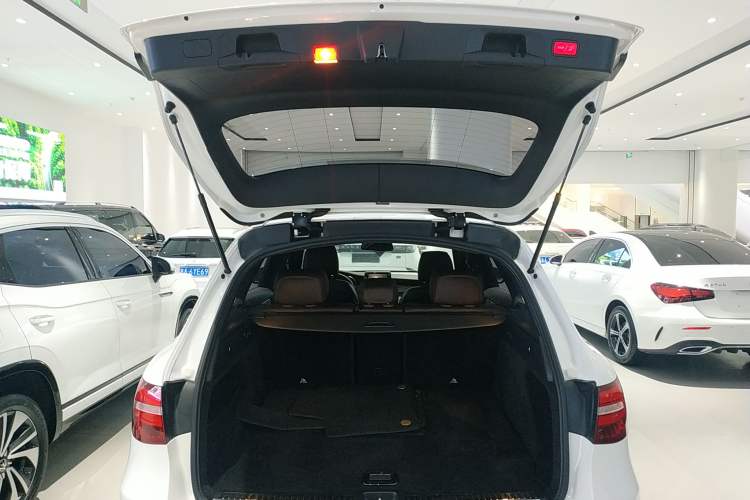 Used Mercedes-Benz GLC 2019 GLC 200 L 4MATIC Trunk