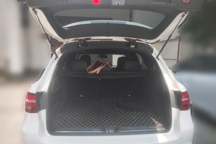 Used Mercedes-Benz GLC 2019 GLC 200 L 4MATIC Trunk